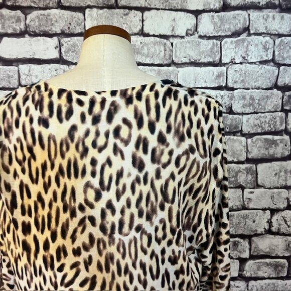 Chico's Animal Print Long Sleeve Button Down Cardigan Sweater Size XL - Picture 7 of 10
